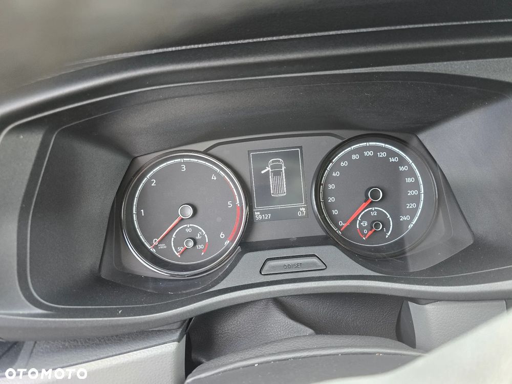 Volkswagen Caravelle 2.0 TDI L2 Comfortline DSG - 17