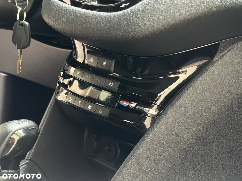 Peugeot 208 PureTech 82 Active - 15