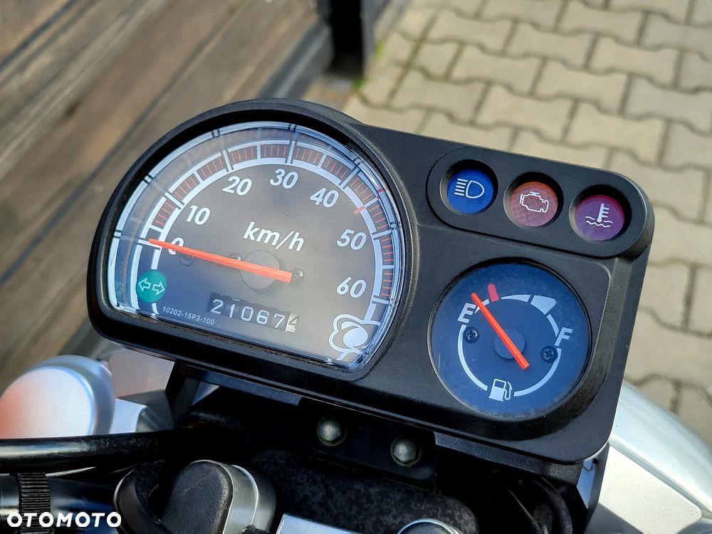 Yamaha Inny - 8