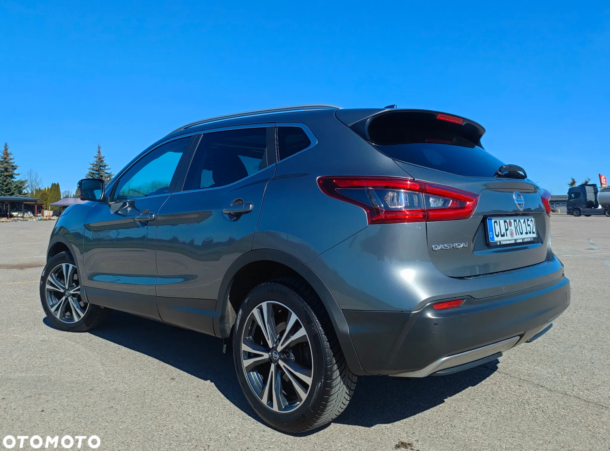 Nissan Qashqai 1.2 DIG-T Xtronic TEKNA+ - 3