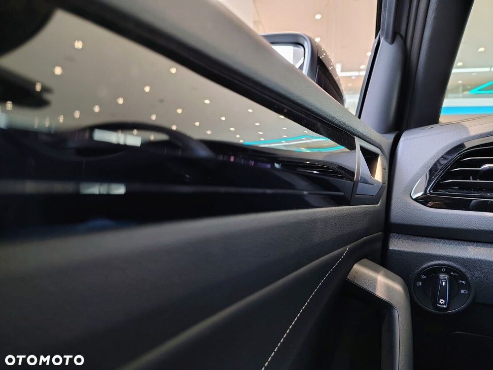 Volkswagen T-Roc - 25