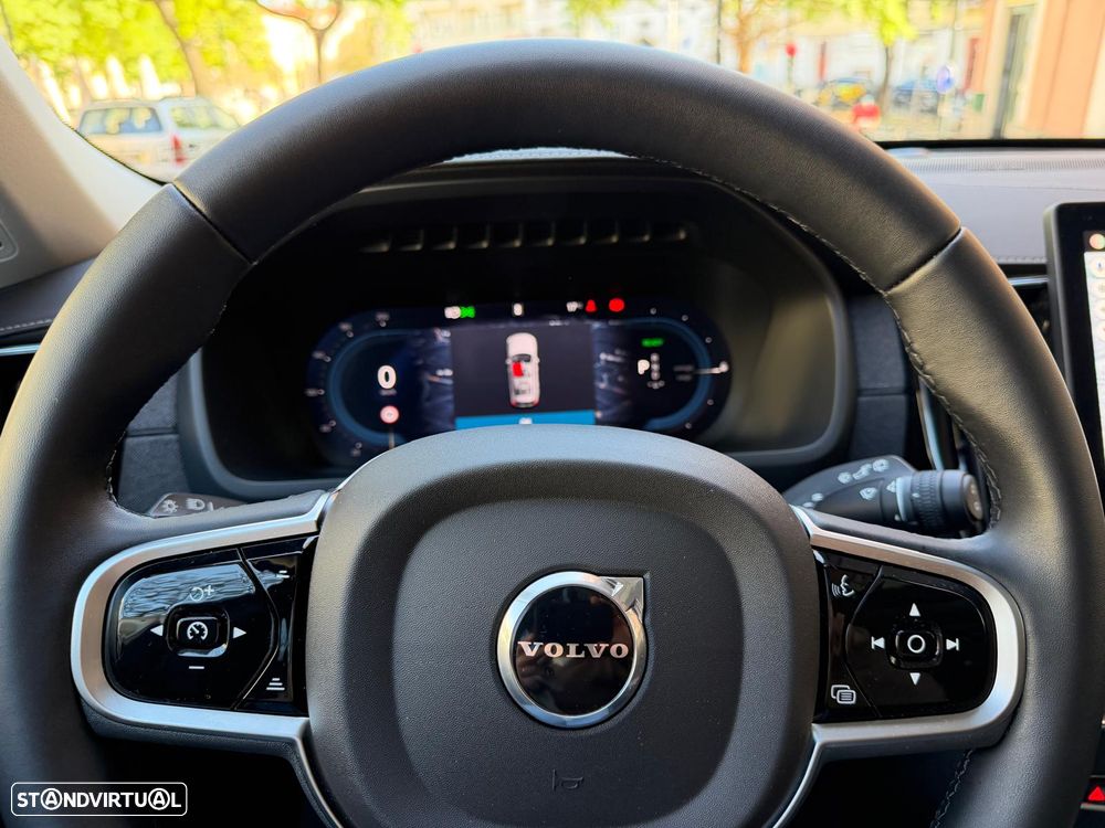 Volvo XC 90 T8 AWD Ultra Black Edition - 25