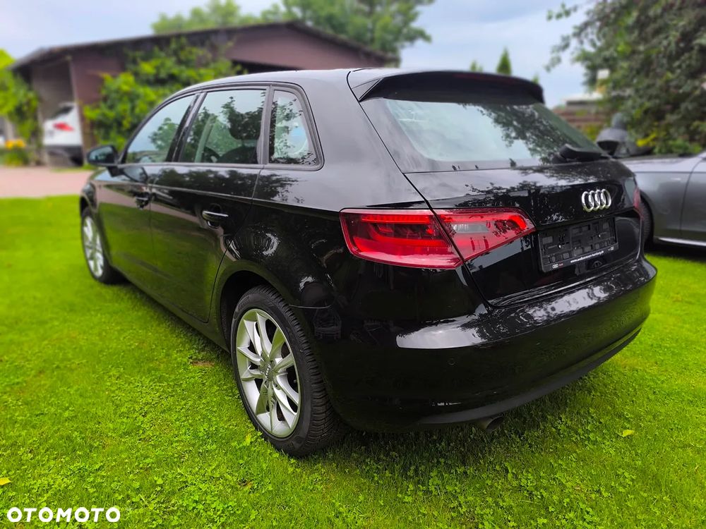 Audi A3 Sportback 1.2 TFSI Attraction - 3