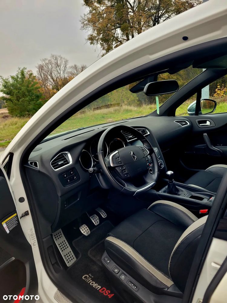 Citroën DS4 1.6 THP SportChic - 8