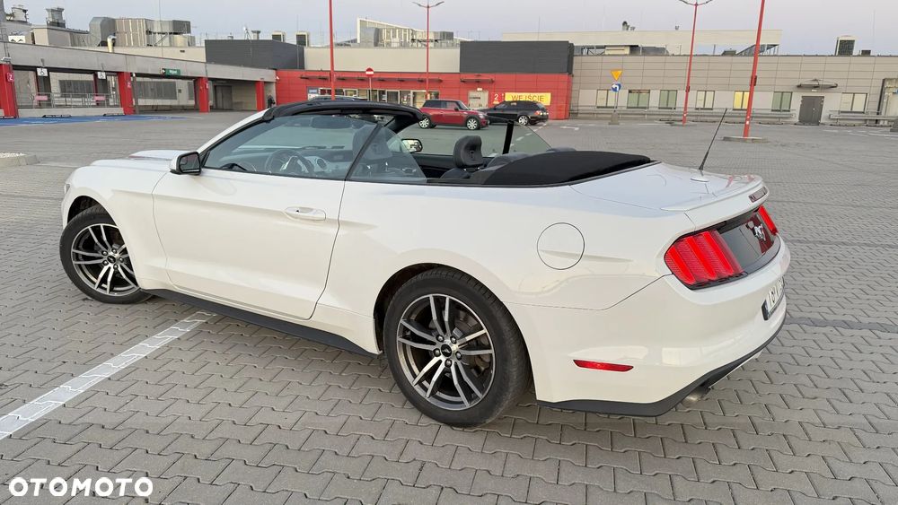 Ford Mustang Cabrio 2.3 Eco Boost - 11
