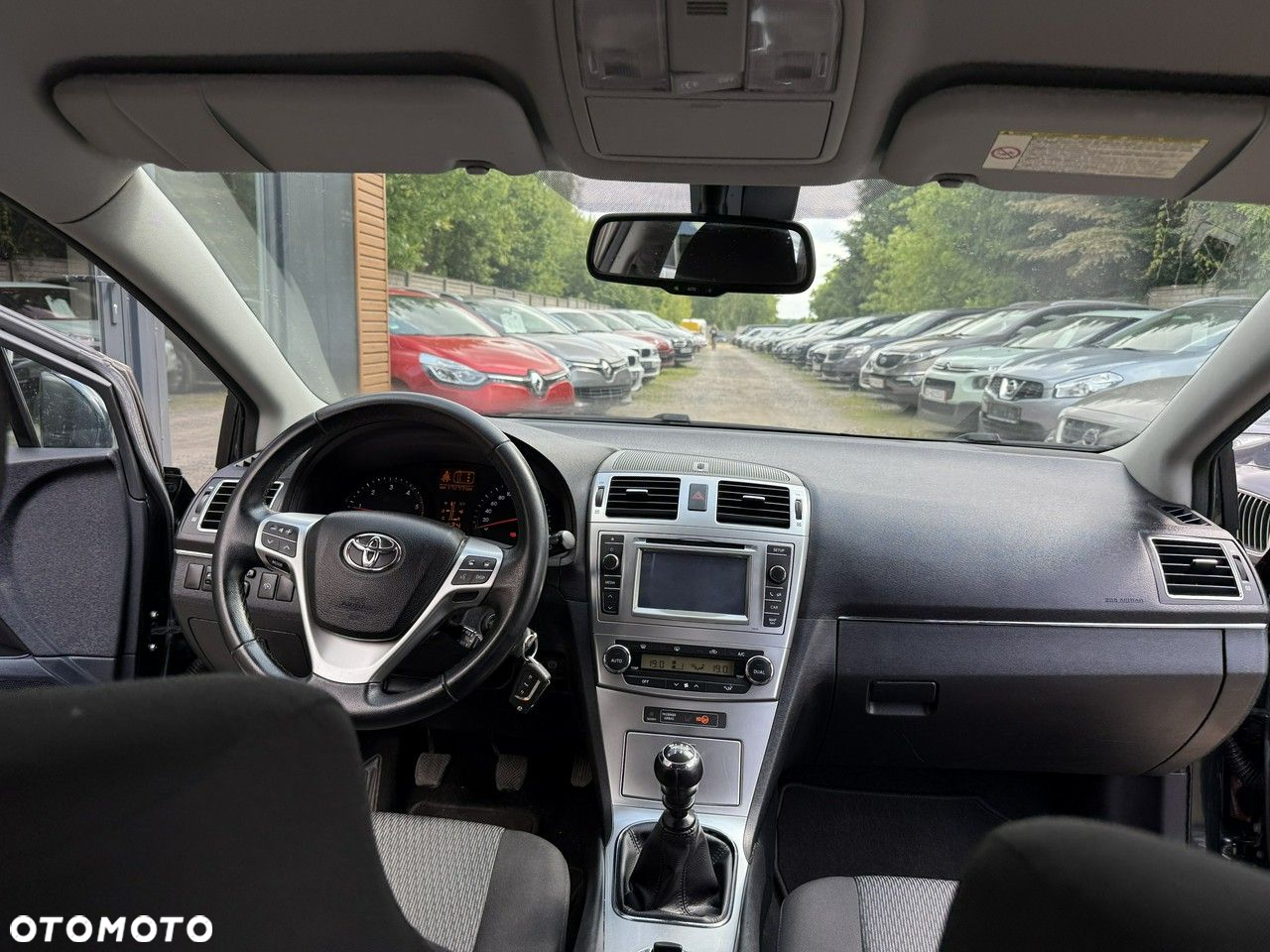 Toyota Avensis - 24