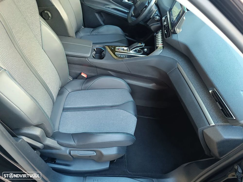 Peugeot 3008 1.6 Hybrid4 Allure Pack e-EAT8 - 24