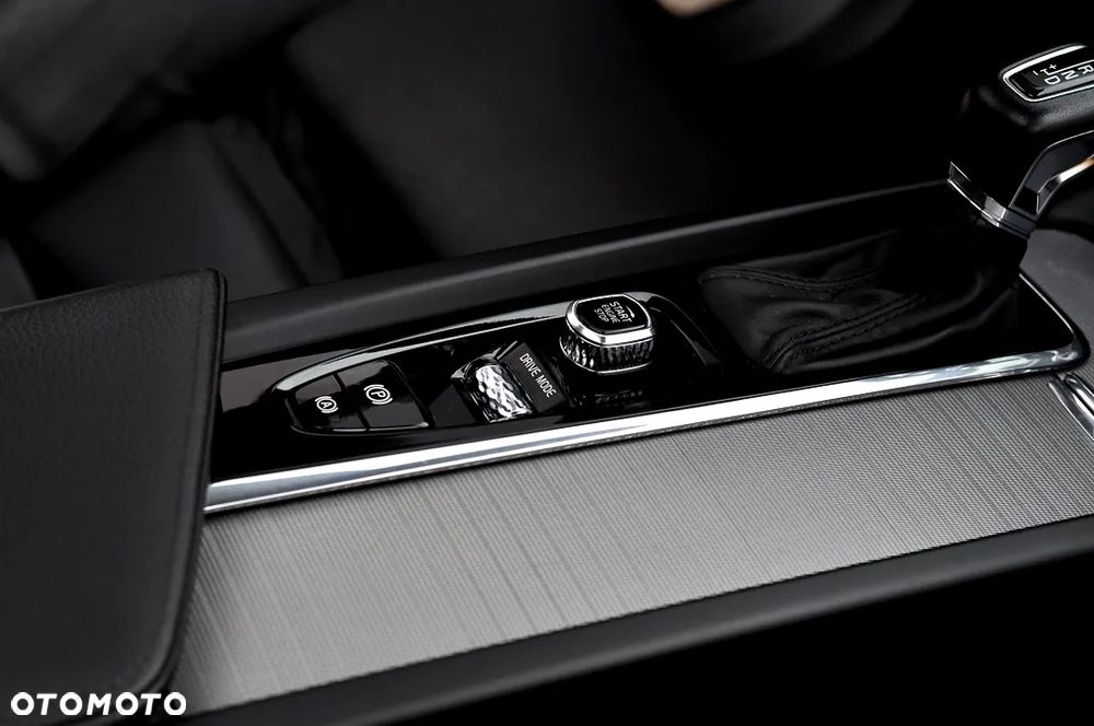 Volvo XC 60 D4 Geartronic Inscription - 34