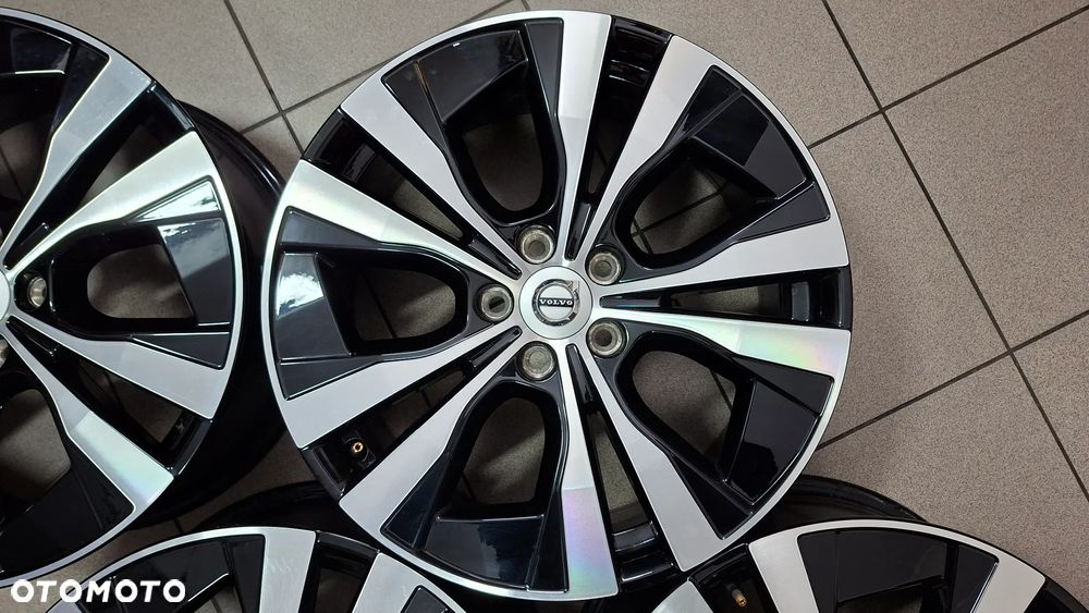 Felgi Aluminiowe 18 Volvo XC 60 V90 Cross Country 5x108 ET 50.5 - 8