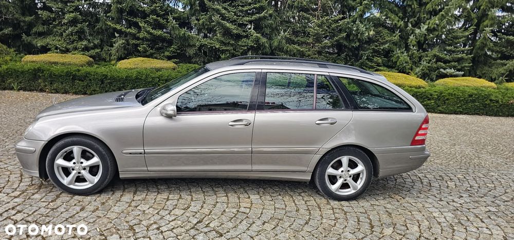Mercedes-Benz Klasa C 180 Kompressor Automatik Elegance Sport Edition - 4