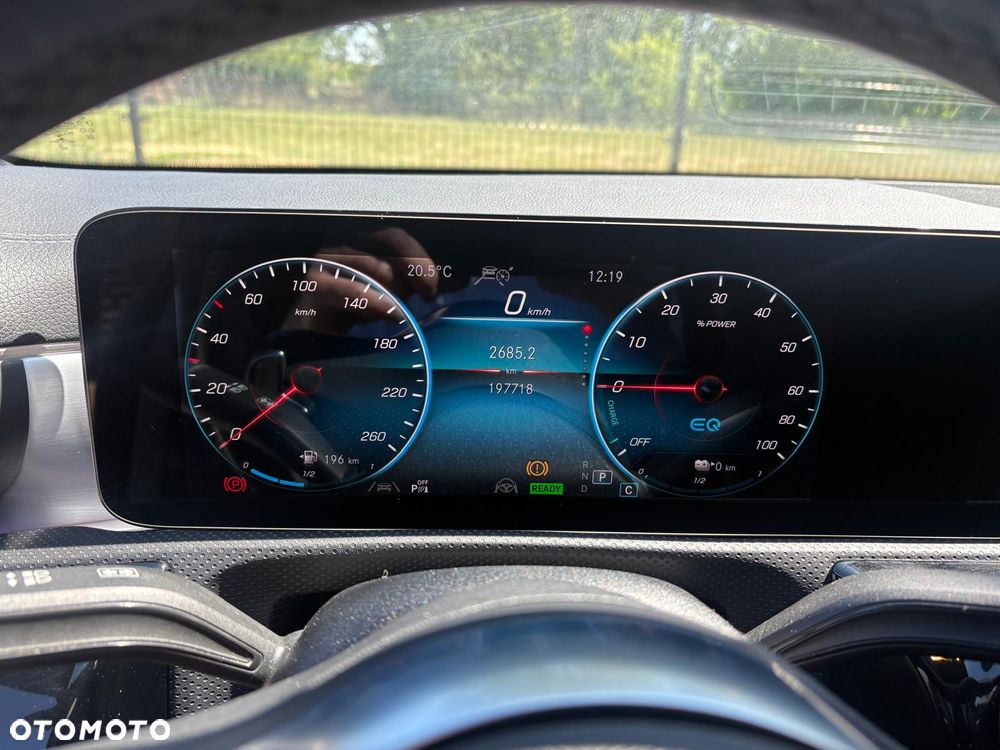 Mercedes-Benz CLA 250 e 8G-DCT AMG Line - 12