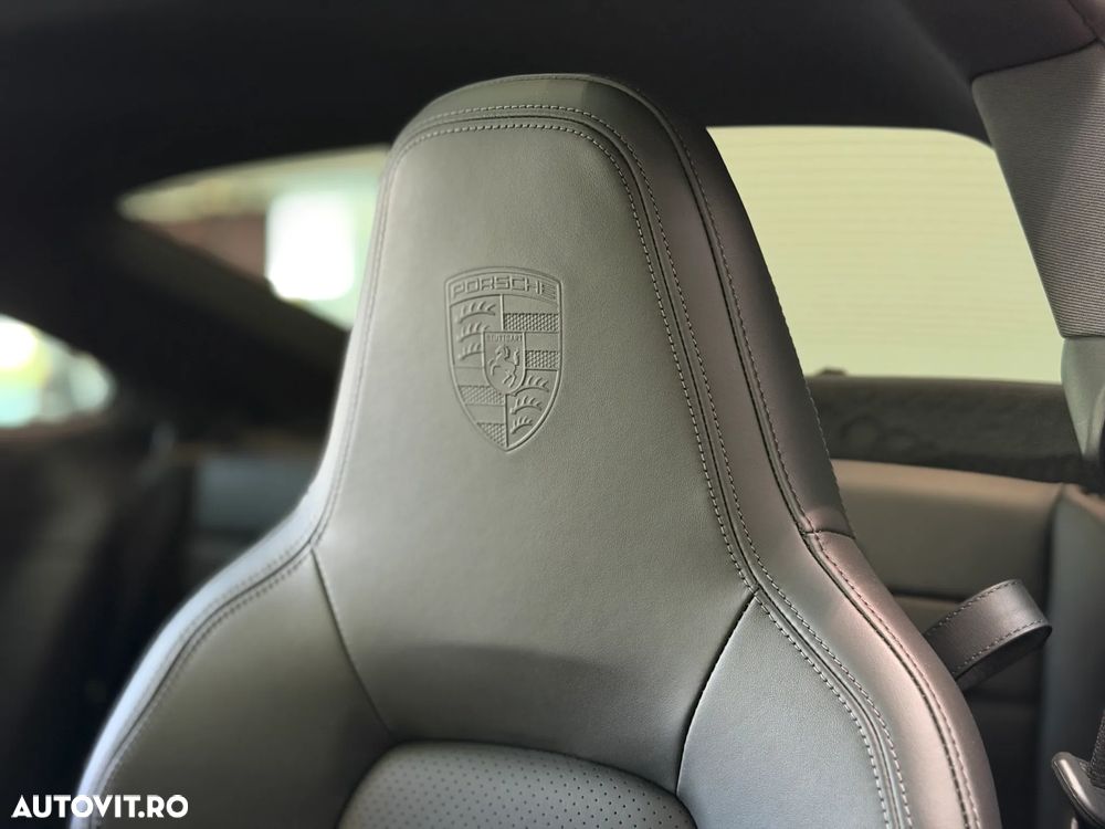 Porsche 911 Carrera PDK - 23