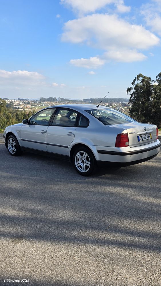 VW Passat 1.9 TDi Confortline - 17