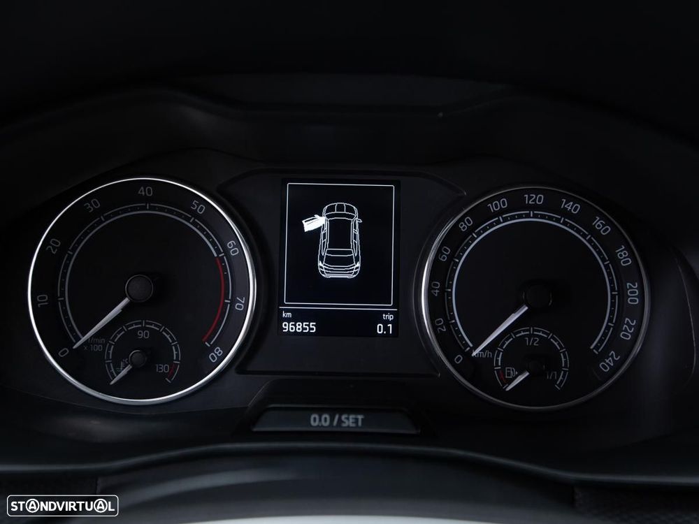 Skoda Kamiq 1.0 TSI DSG - 19