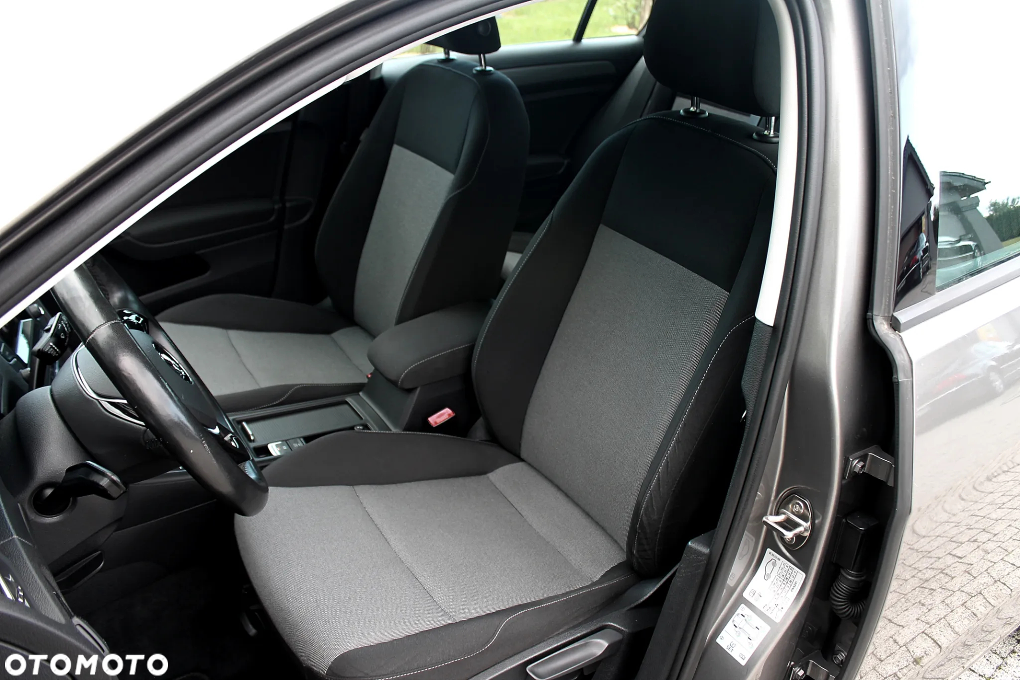Volkswagen Golf 1.2 TSI BlueMotion Technology Comfortline - 13