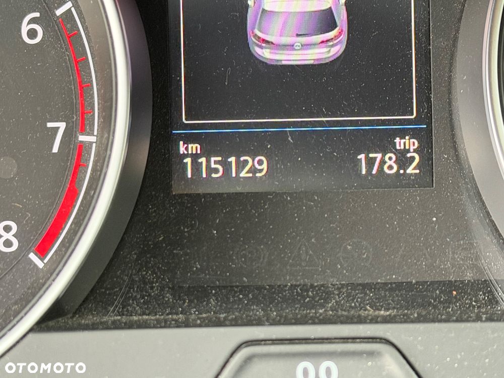 Volkswagen Golf - 21