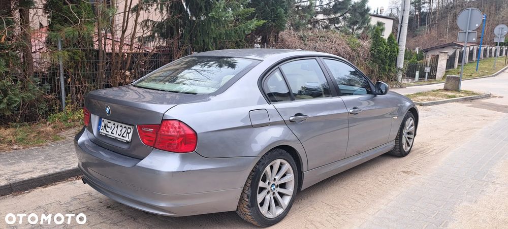 BMW Seria 3 318d DPF - 2