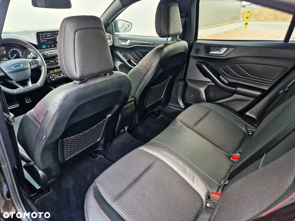 Ford Focus 1.5 EcoBoost ST-Line - 20