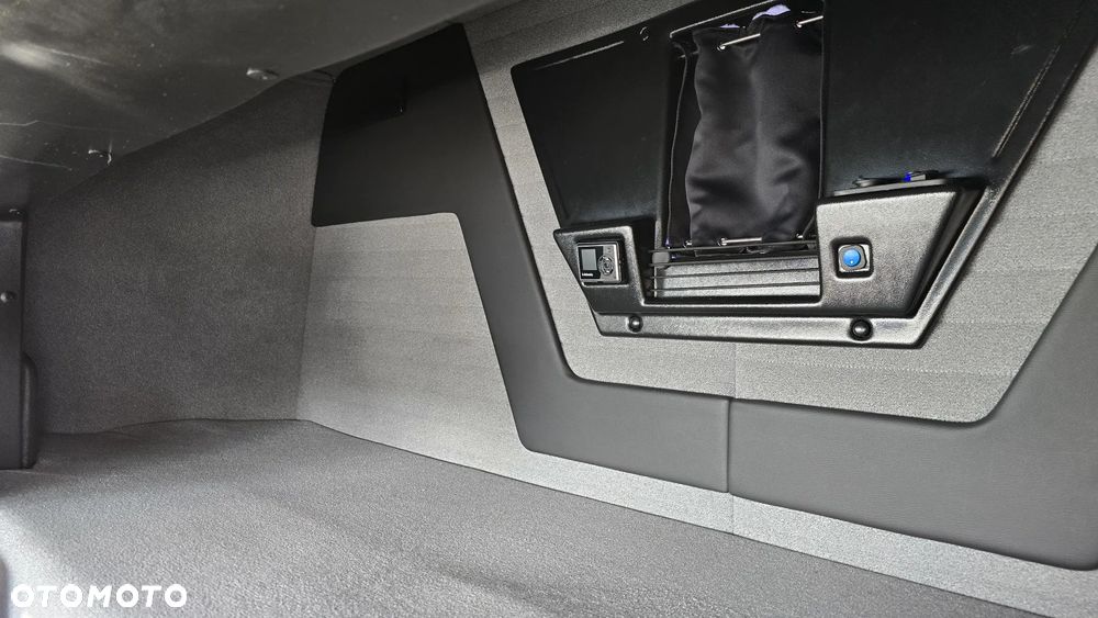 Iveco Daily Hi-Matic 35S18A8/P Digicross Webasto, LED, Sypialnia Spojkar, Pneumatyka, AUTOMAT 3.0 180KM - 33