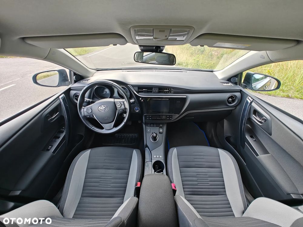 Toyota Auris - 18