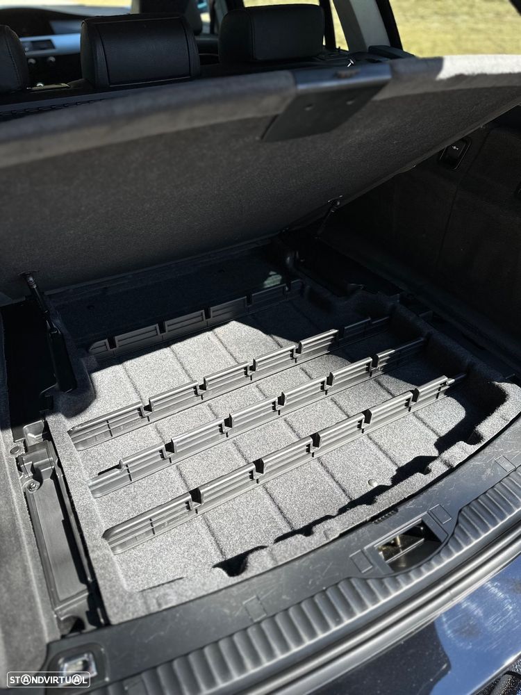 BMW 520 dA Touring - 40