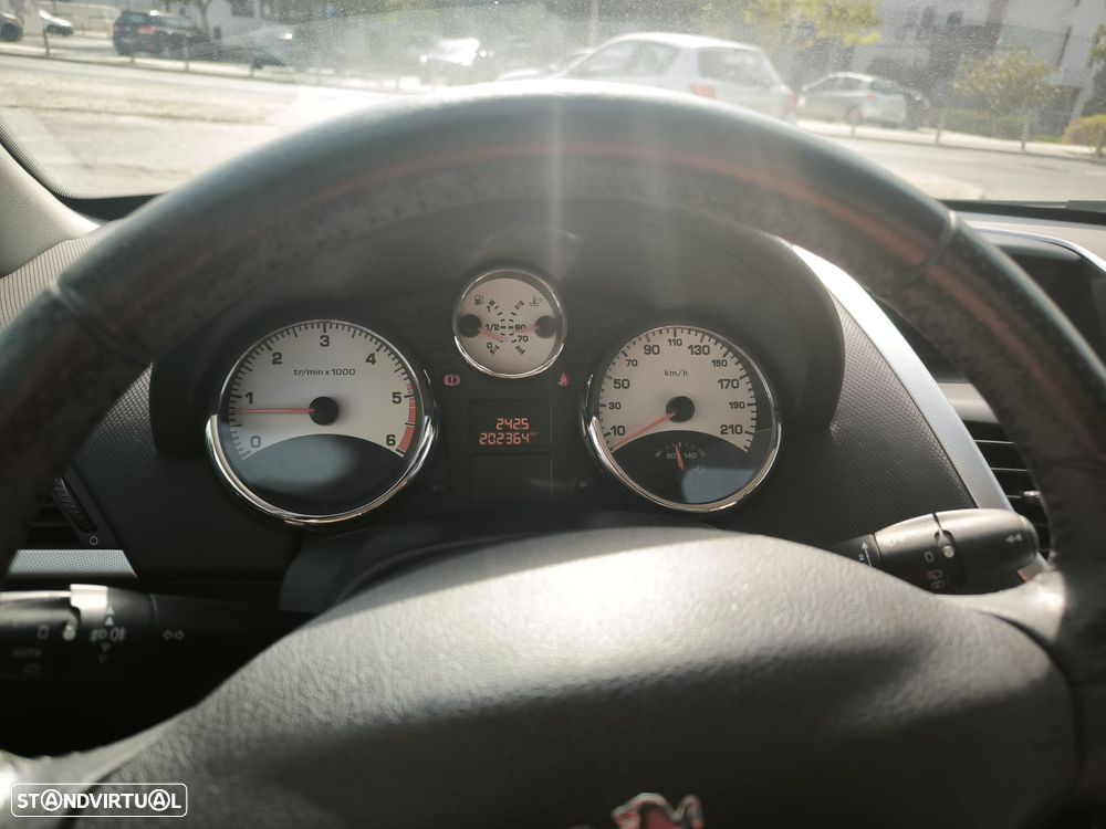 Peugeot 207 1.6 HDi Sport - 8