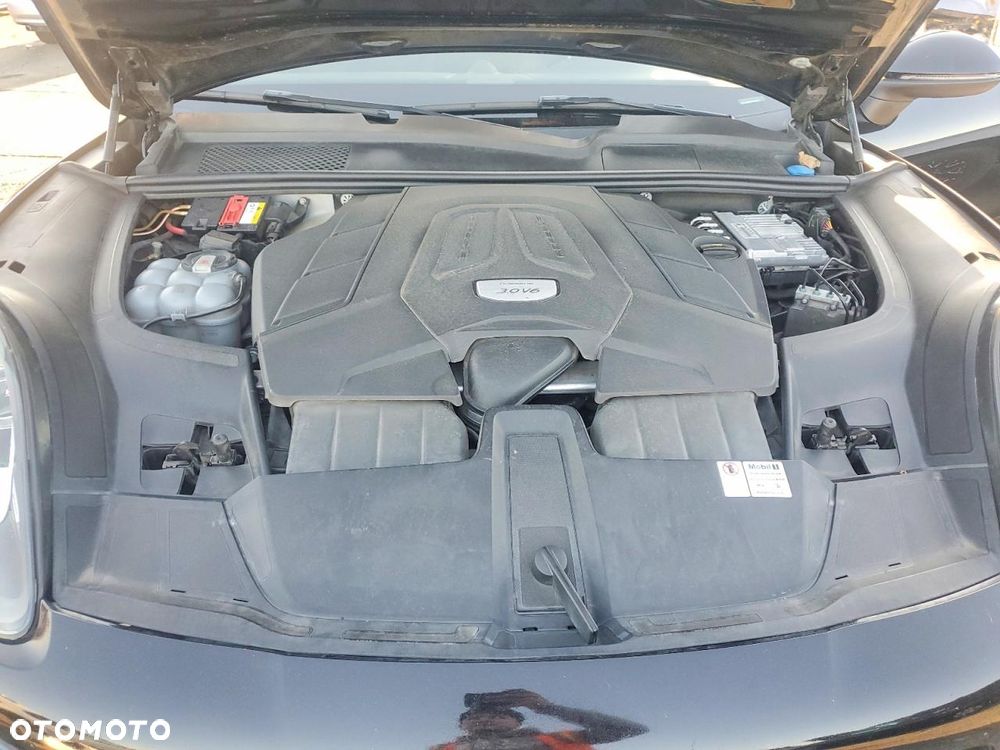 Porsche Cayenne Standard - 10