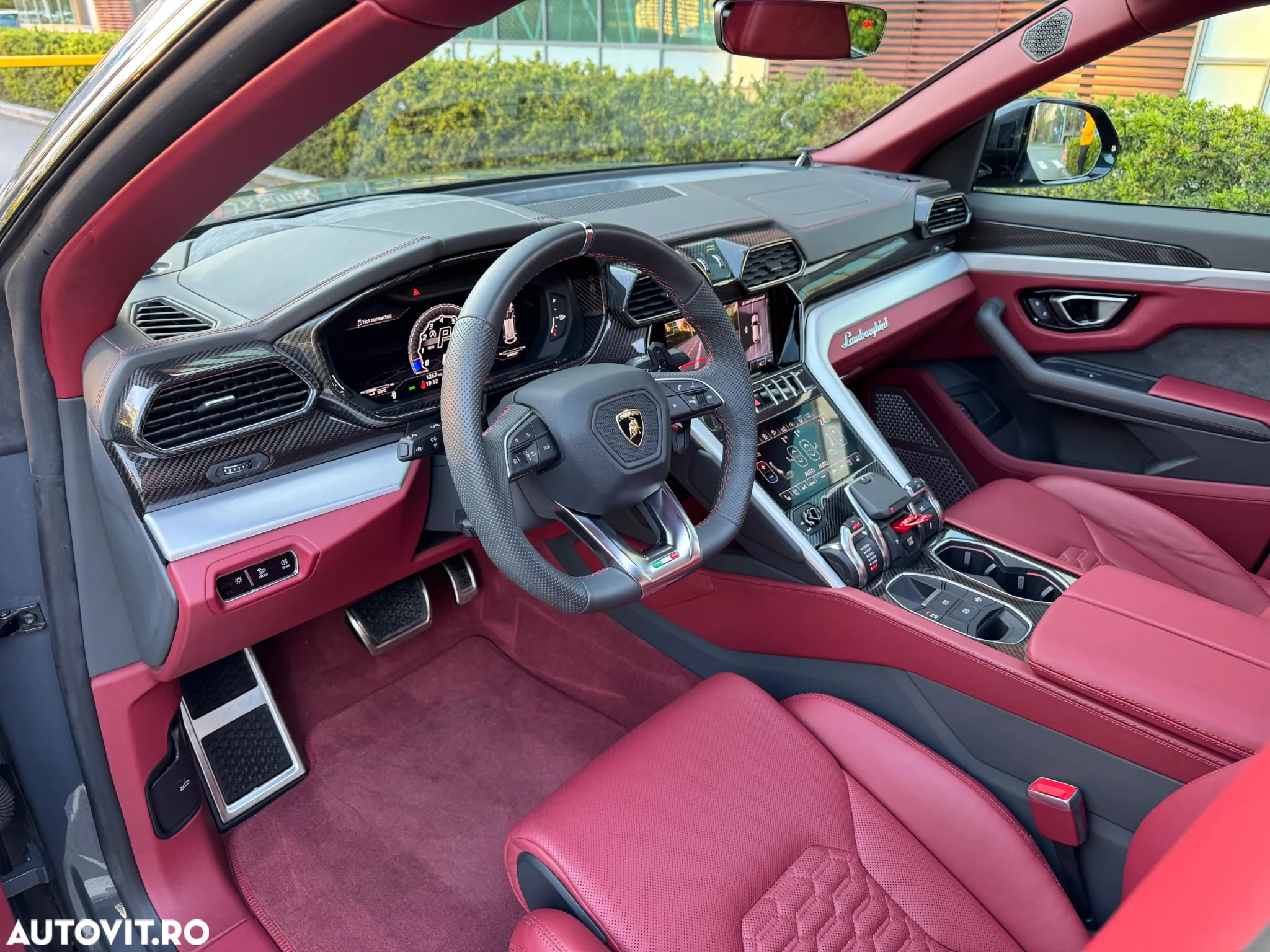 Lamborghini URUS Standard - 16