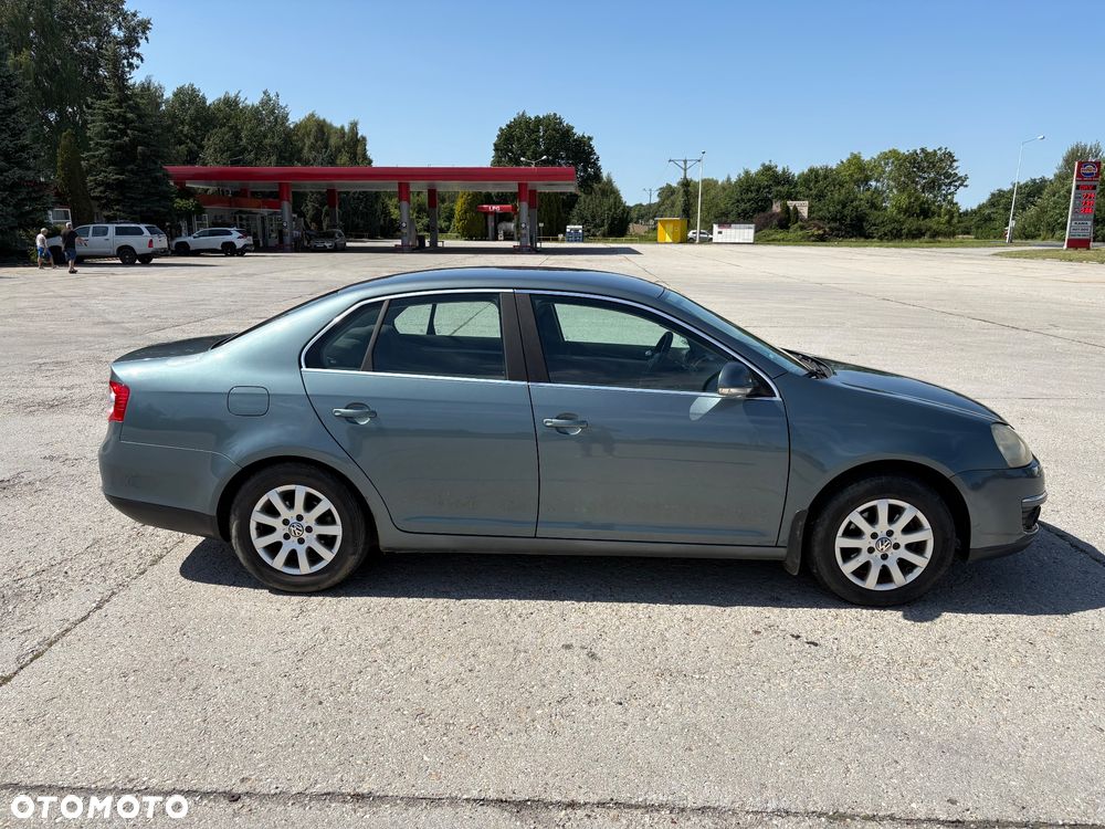 Volkswagen Jetta 1.9 TDI Comfortline - 3