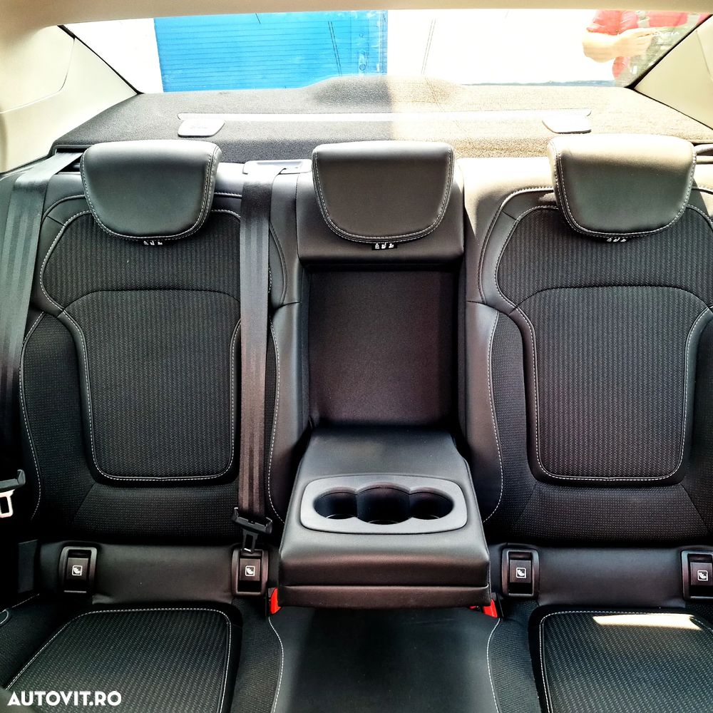 Renault Megane TCe EDC Intens - 13