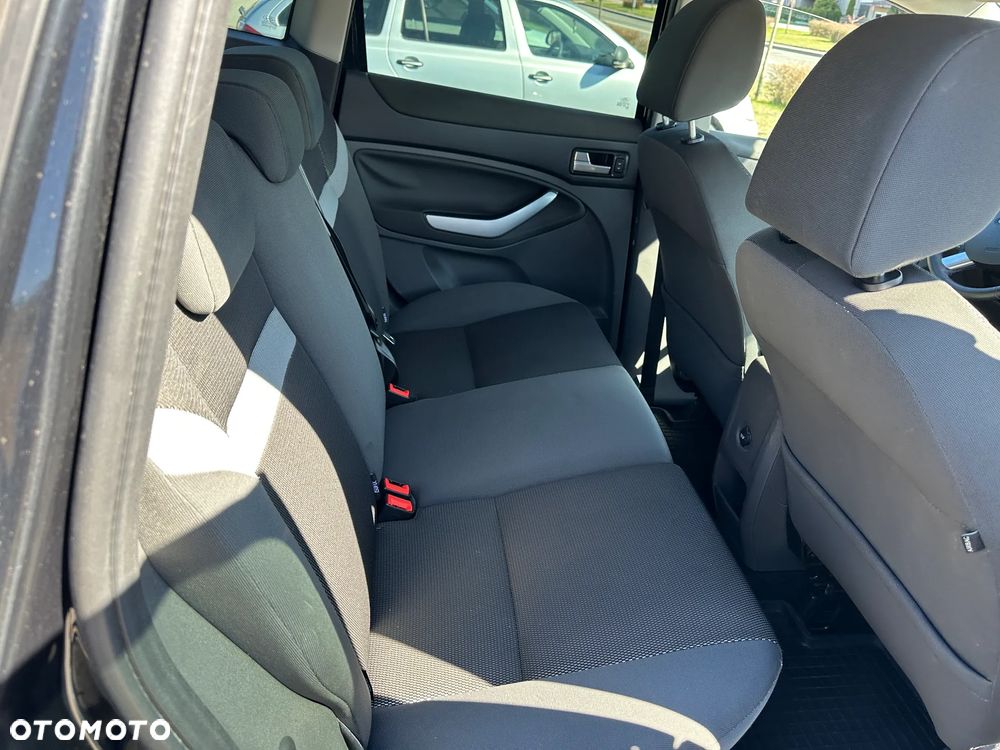 Ford Kuga 2.0 TDCi 2x4 Trend - 5