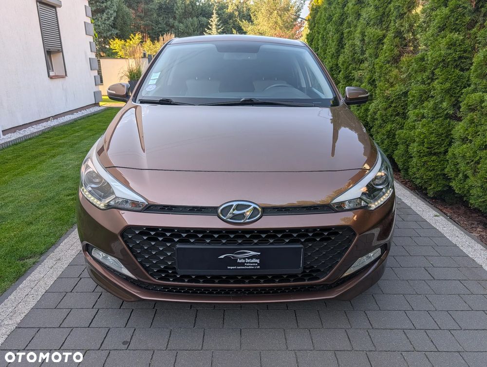Hyundai i20 - 24
