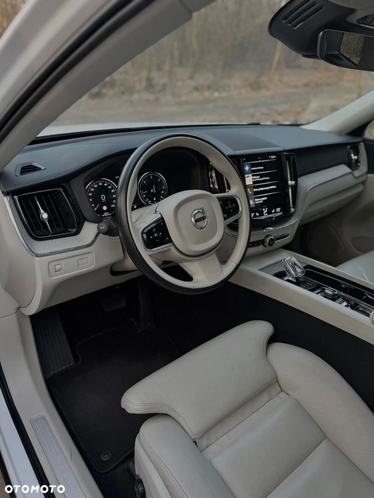 Volvo XC 60 D5 AWD Inscription - 9