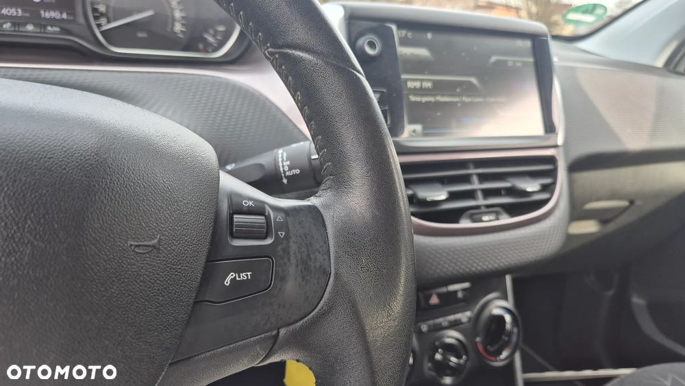 Peugeot 2008 PureTech 82 Access - 10