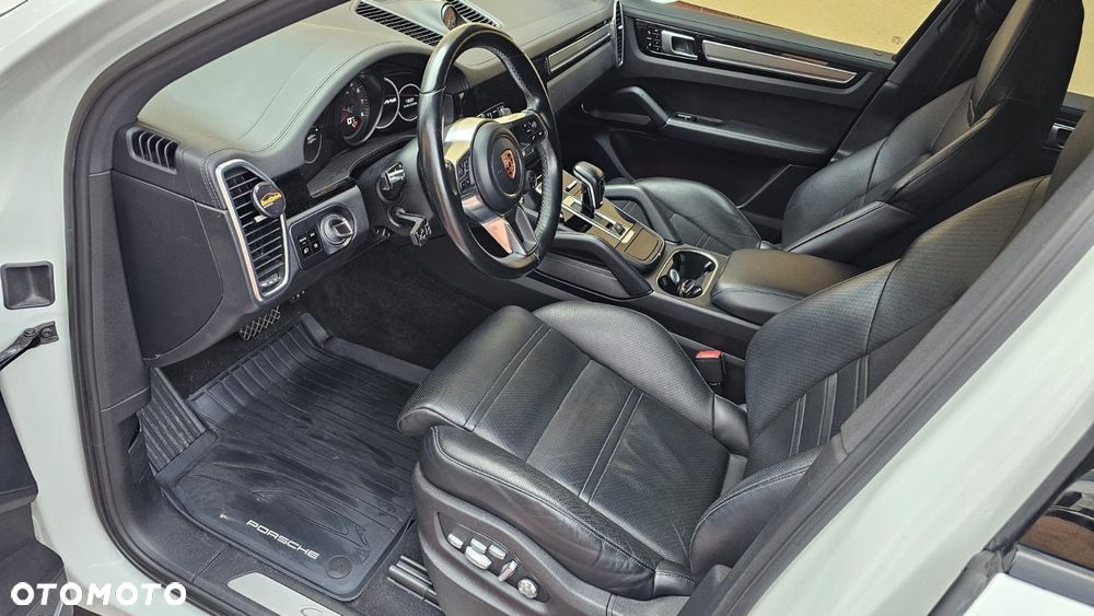 Porsche Cayenne - 3