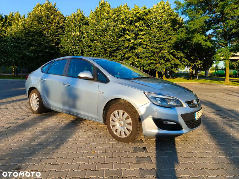 Opel Astra 1.6 Active EU6 - 18