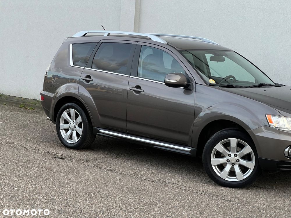 Mitsubishi Outlander 2.0 DI-D 4WD Intense - 37