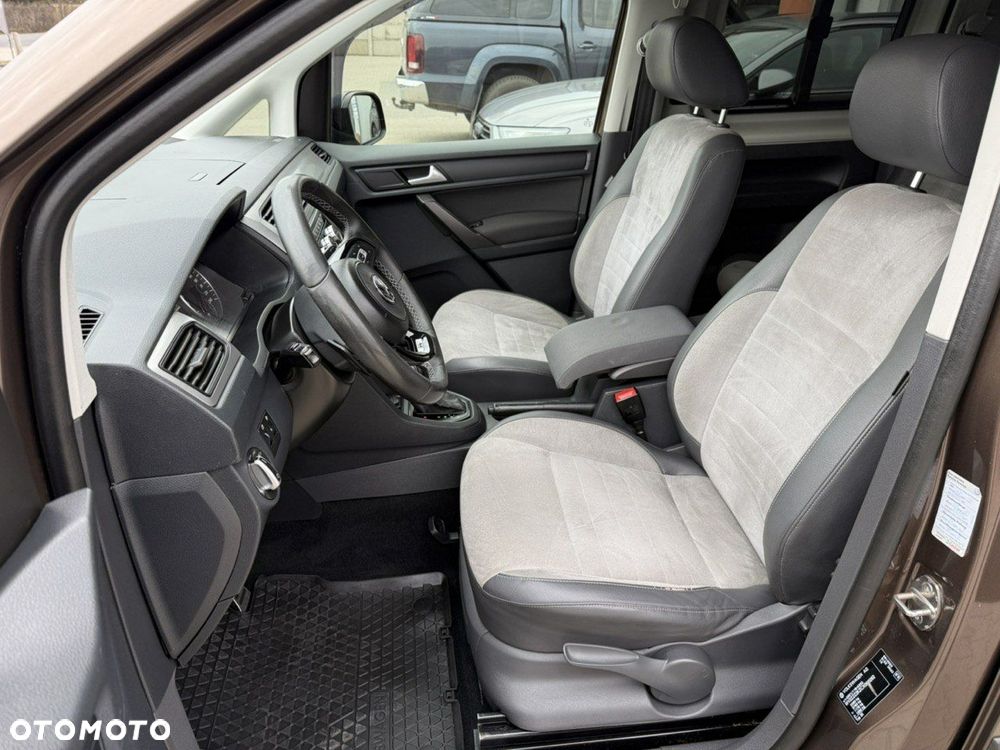 Volkswagen Caddy Highline DSG - 23