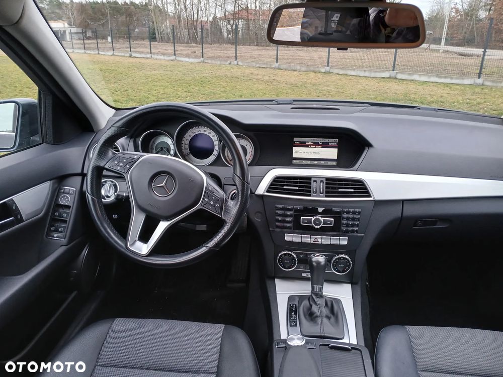 Mercedes-Benz Klasa C 220 CDI BlueEff 4-Matic Avantgarde - 7