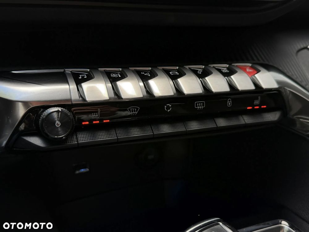 Peugeot 5008 BlueHDi 130 EAT8 Allure - 31