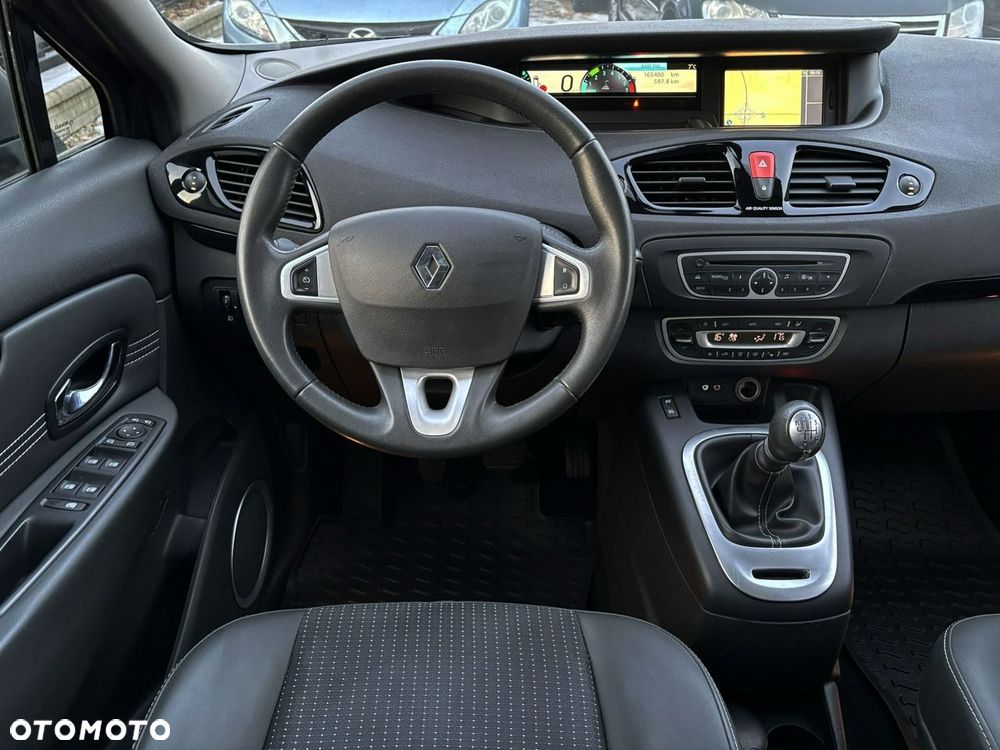 Renault Grand Scenic - 30