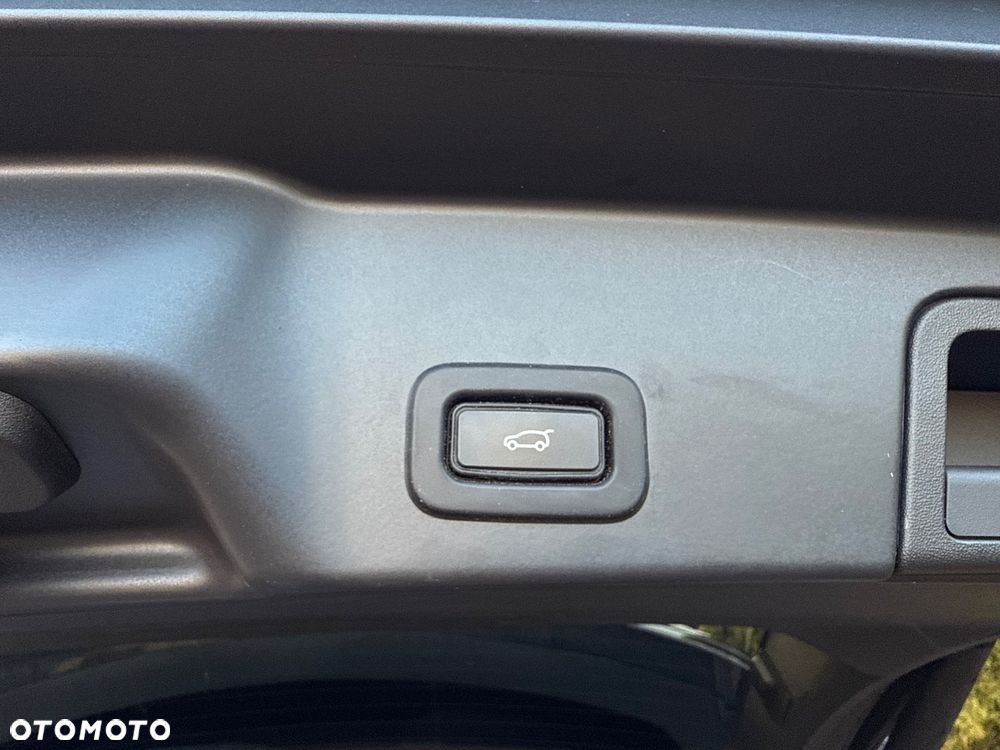 Land Rover Range Rover Evoque D180 R-Dynamic SE - 33