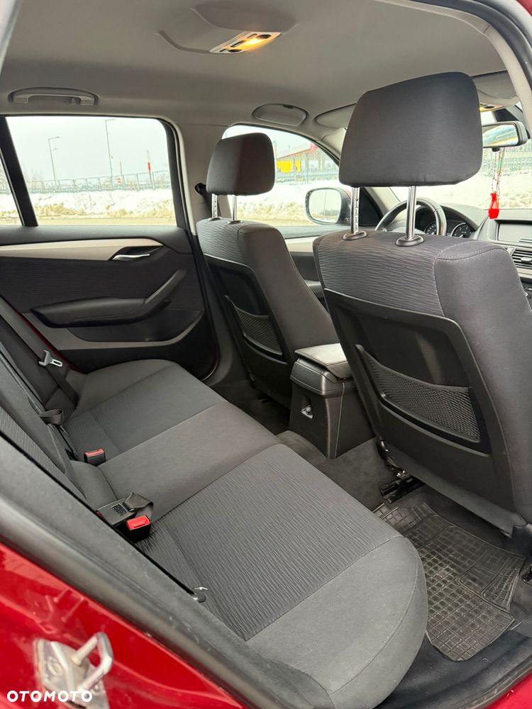 BMW X1 xDrive18d - 10