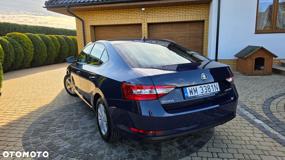Skoda Superb 2016 photo 3