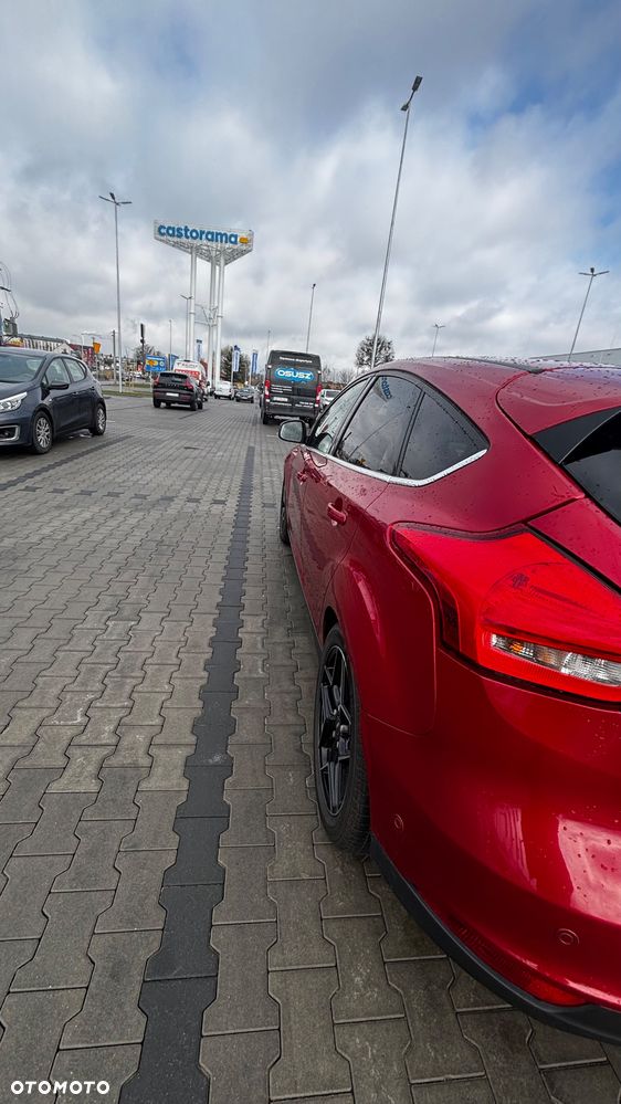 Ford Focus 1.0 EcoBoost SYNC Edition ASS PowerShift - 3