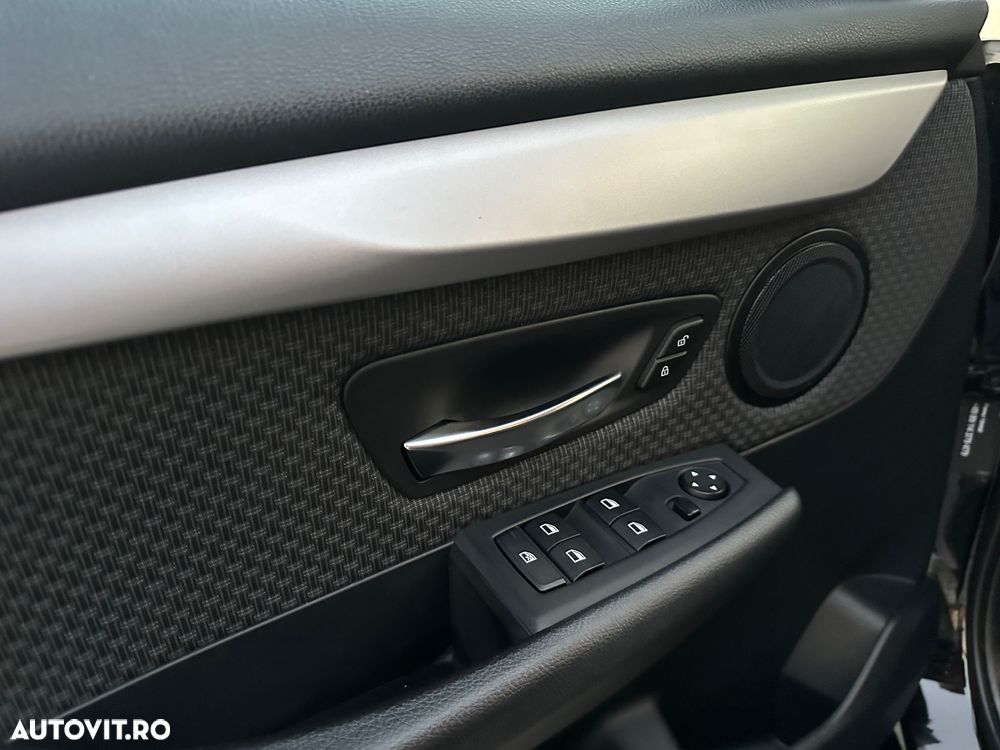 BMW Seria 2 218i Gran Tourer Luxury Line - 12