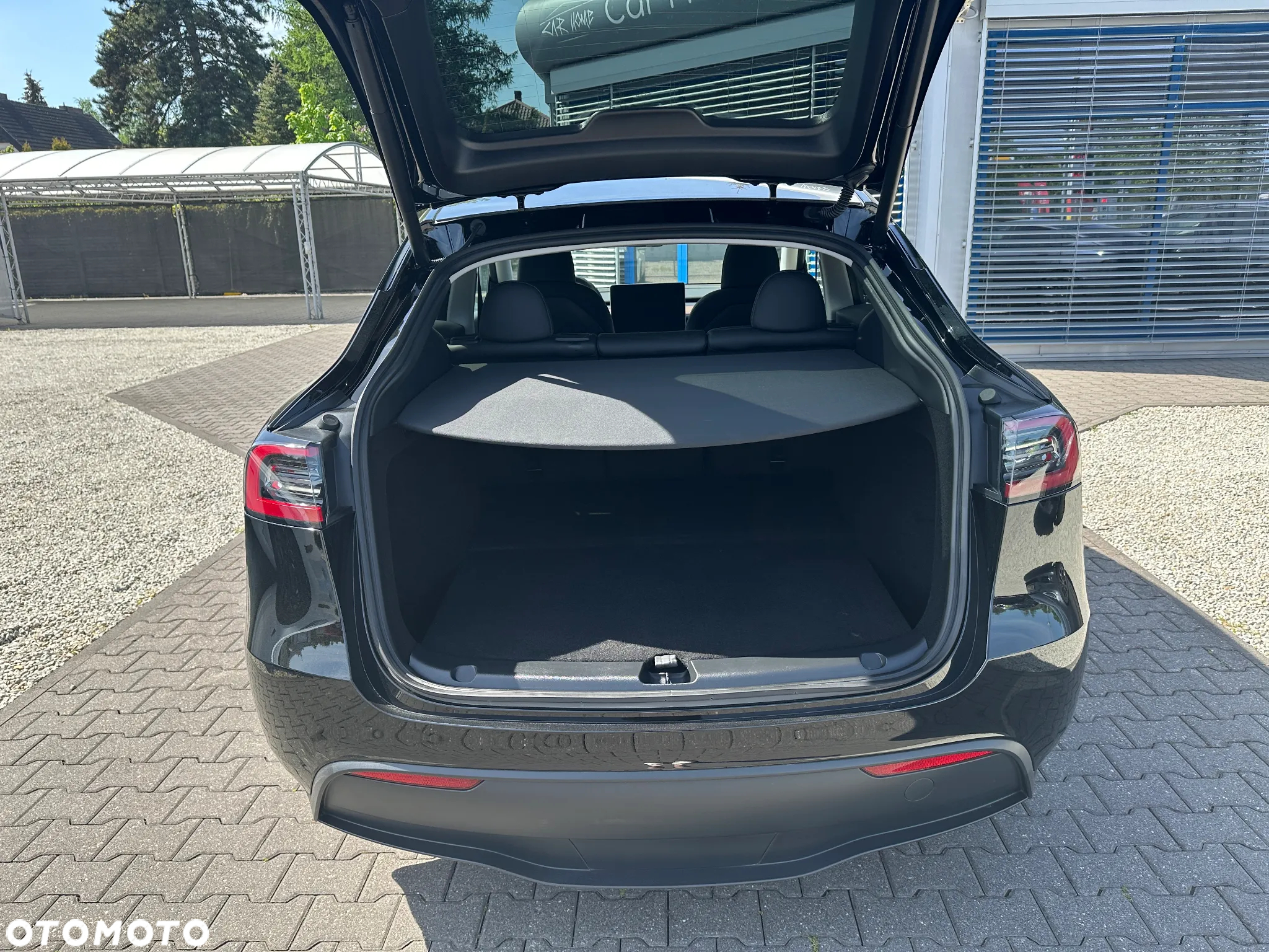 Tesla Y Model Long Range Dual Motor AWD - 9