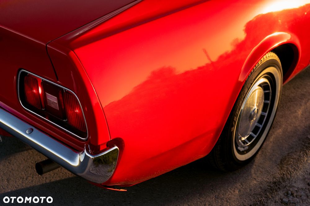 Ford Mustang - 13