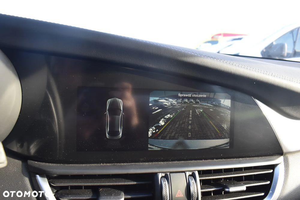 Alfa Romeo Giulia 2.0 Turbo Veloce Q4 - 30