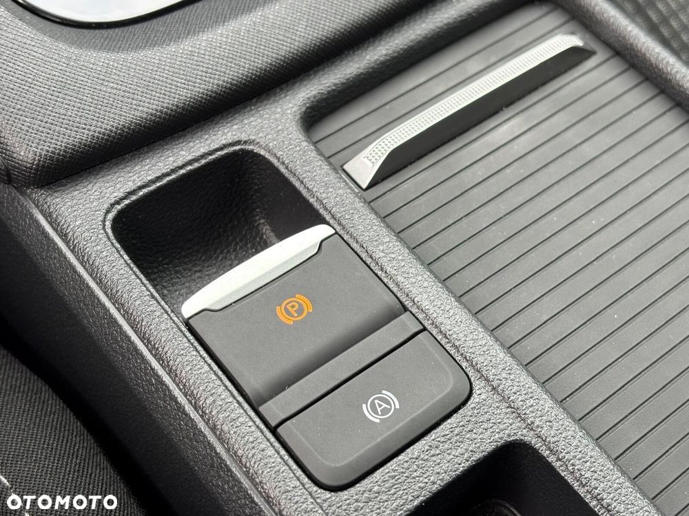 Skoda Octavia 1.5 TSI mHEV Drive Selection DSG - 32